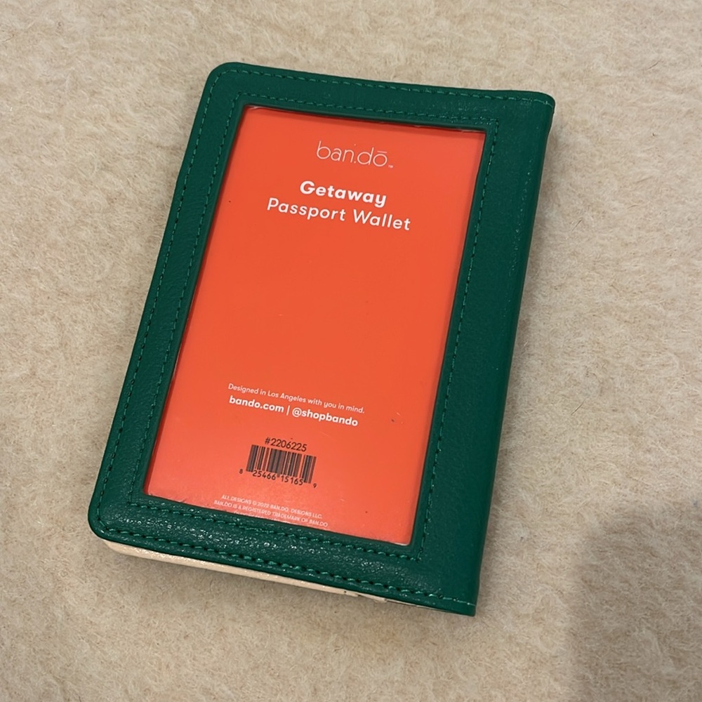 NWT Bando Endless Possibilities Passport Cover - Picture 3 of 3